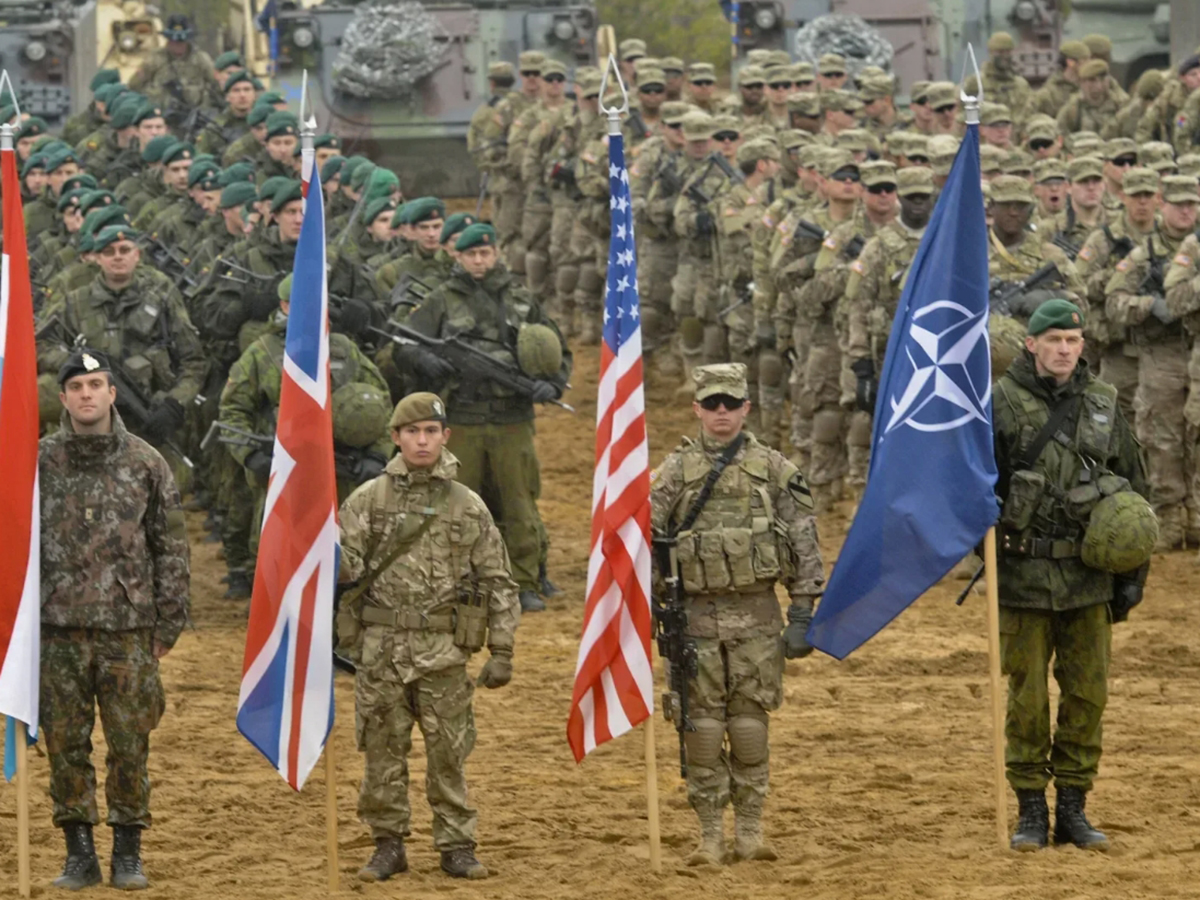 Столтенберг заявил, что НАТО не намерено вводить войска на Украину: новости СВО на утро 10 мая